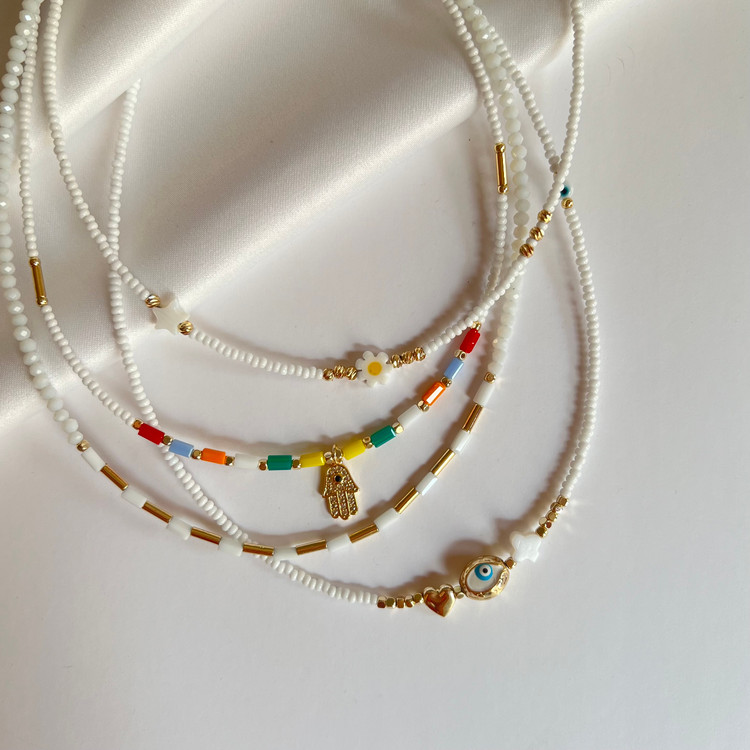 گردنبند تابستونی سفید