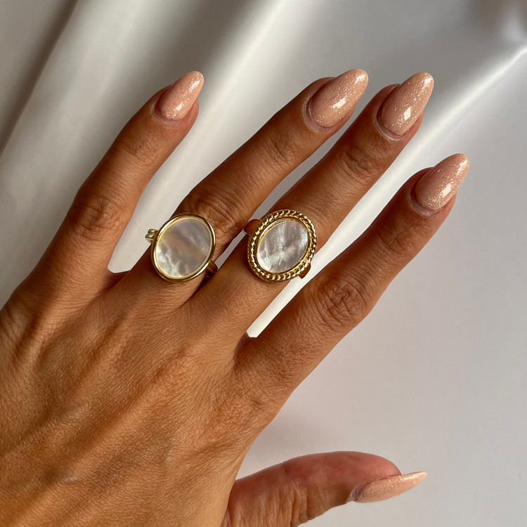 نمای کلی از انگشترهای صدف