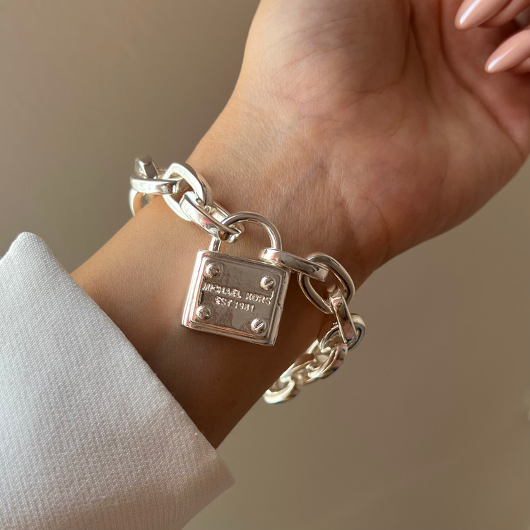 دستبند آویز قفل مایکل کورس