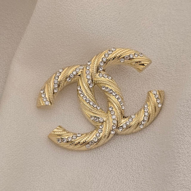 گل سینه شنل